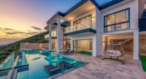 What Makes a Home a Luxury Property? 7 Defining Traits