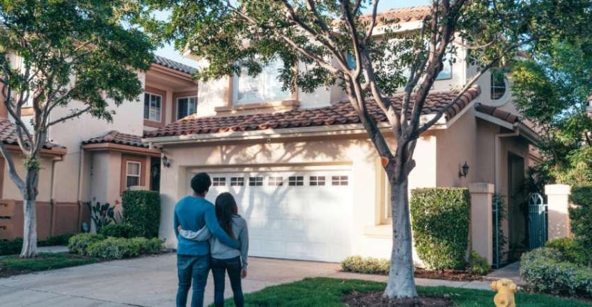 What to Look for When Buying a Luxury Home: 12 Checks