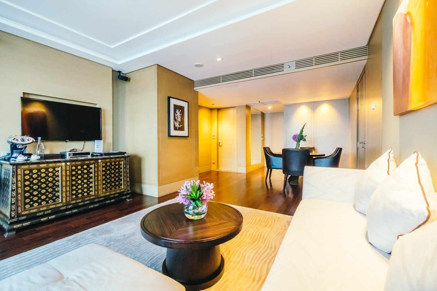Which Guest Bedroom Amenities Make the Biggest Difference?