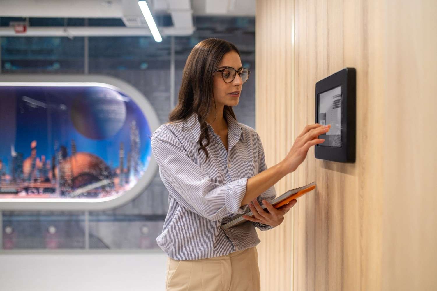 Luxury Home Security Features That Protect Modern Estates