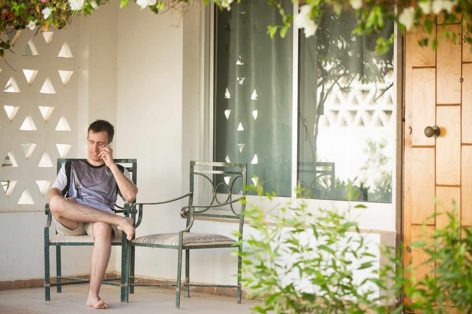 How Do Smart Technology and Lighting Improve Outdoor Living?